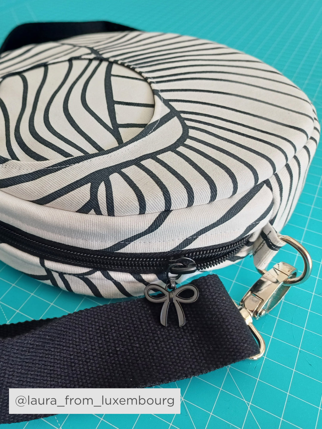 The Well-Rounded Bag - PDF Sewing Pattern