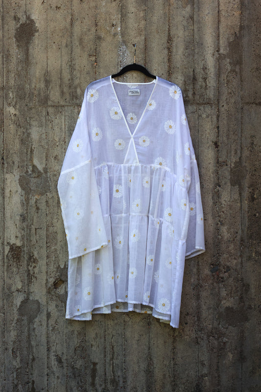 Raise the Curtains - Dress 1/9