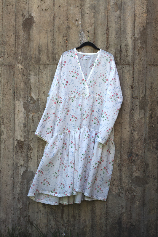 Raise the Curtains - Dress 2/9